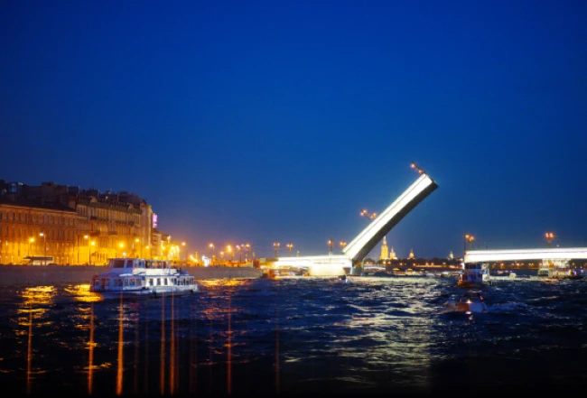 Где смотреть развод мостов в Санкт-Петербурге: лучшие места для незабываемого вида в 2026м году