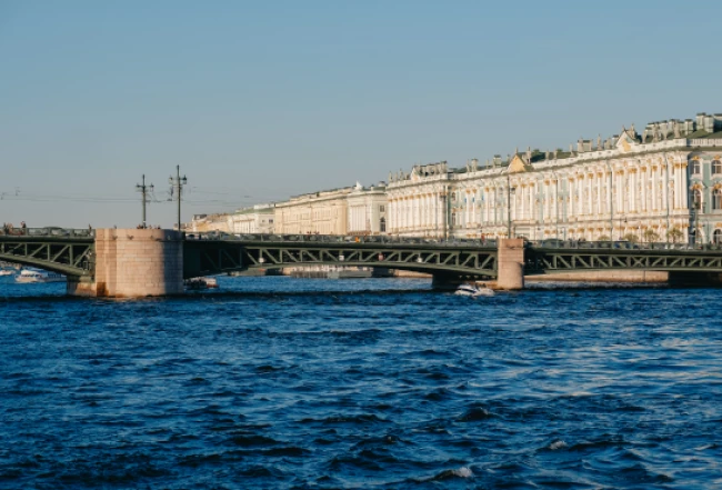 С Днем рождения, Петербург!