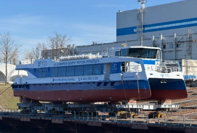 Спуск на воду катамарана «Капонир»