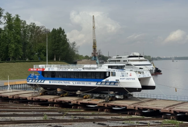 Спуск на воду пятого скоростного катамарана «Котлин»