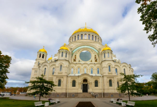 Откуда отходят метеоры в Кронштадт?