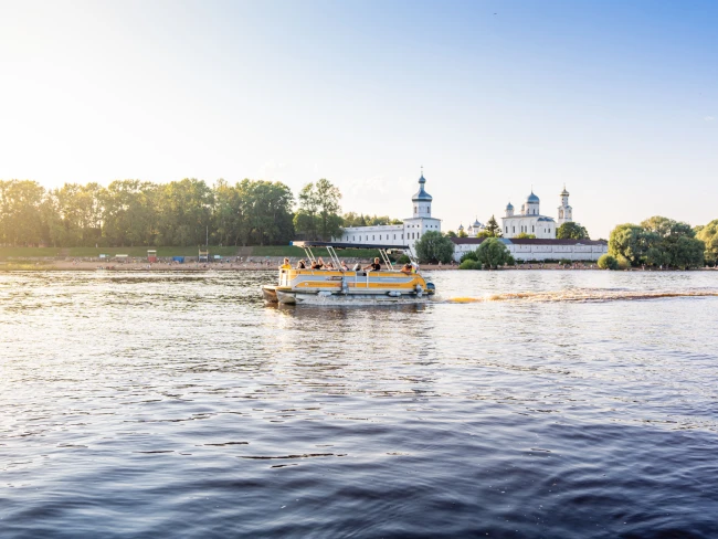 Водная экскурсия «Церковь Николы на острове Липно»